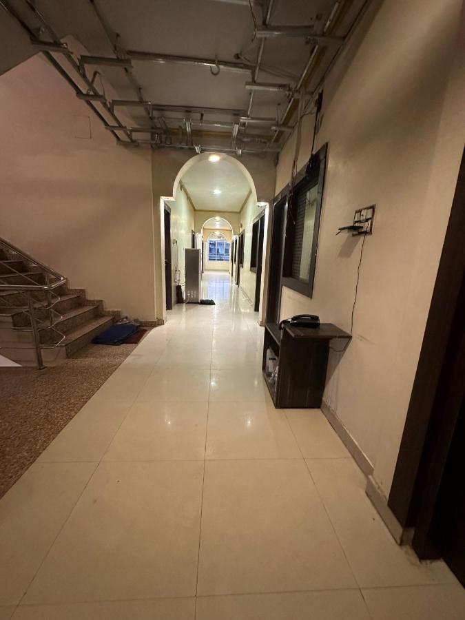 Hotel Deva Inn Bénarès Extérieur photo