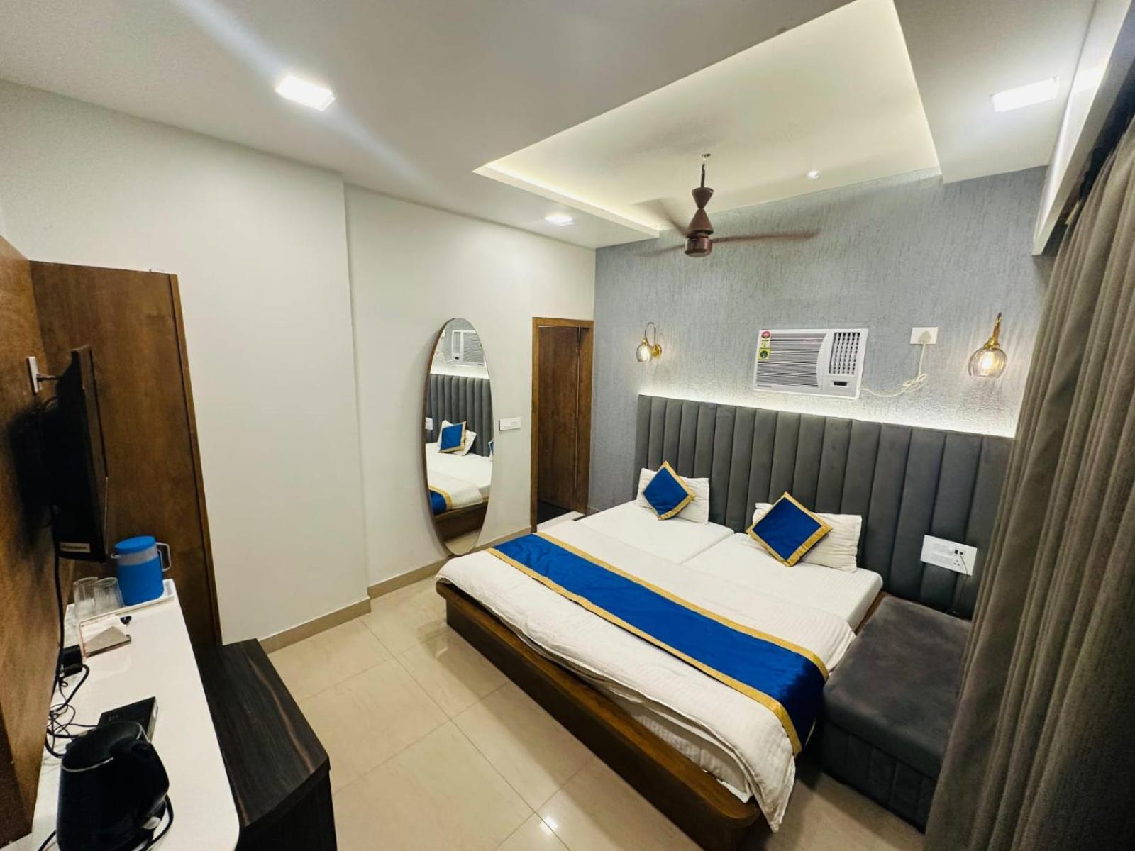Hotel Deva Inn Bénarès Extérieur photo