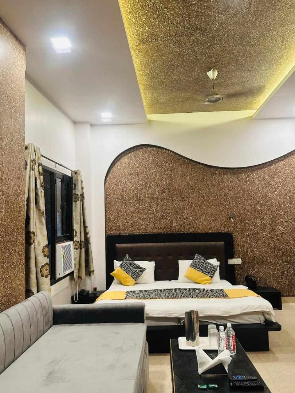 Hotel Deva Inn Bénarès Extérieur photo