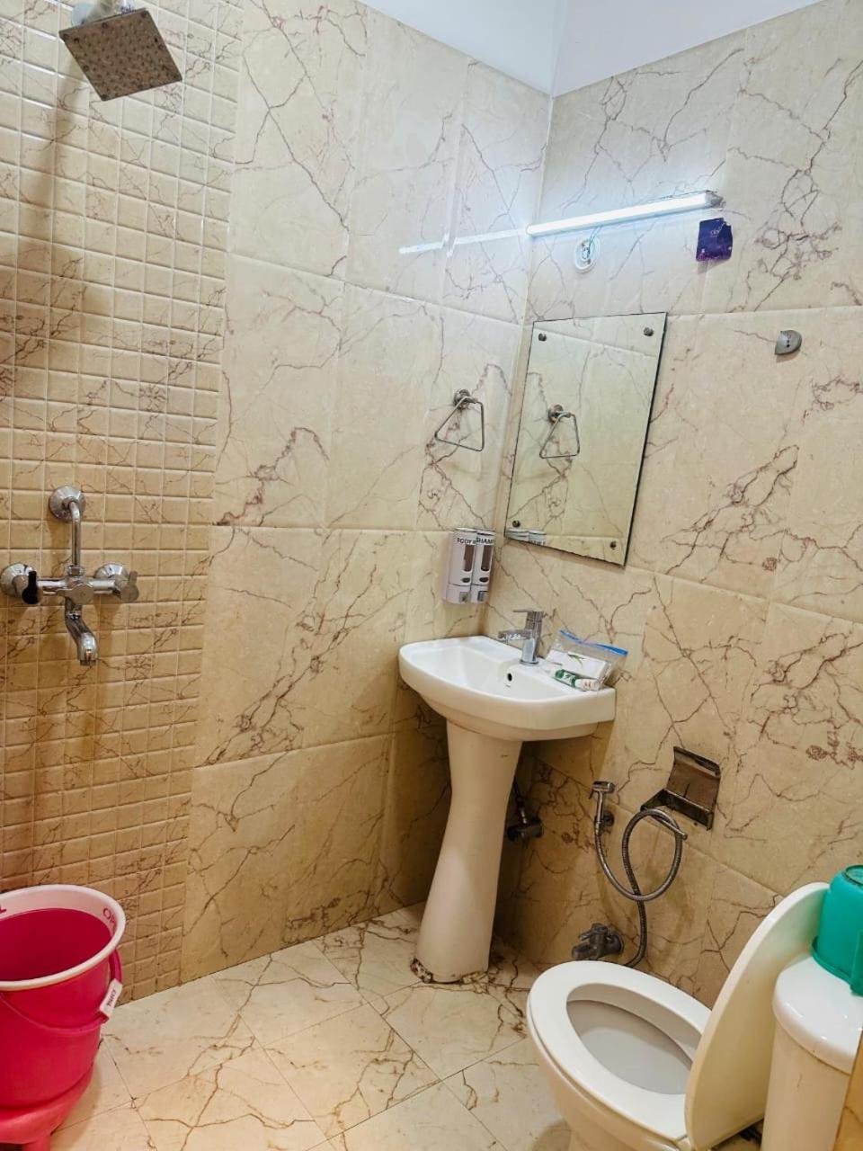 Hotel Deva Inn Bénarès Extérieur photo